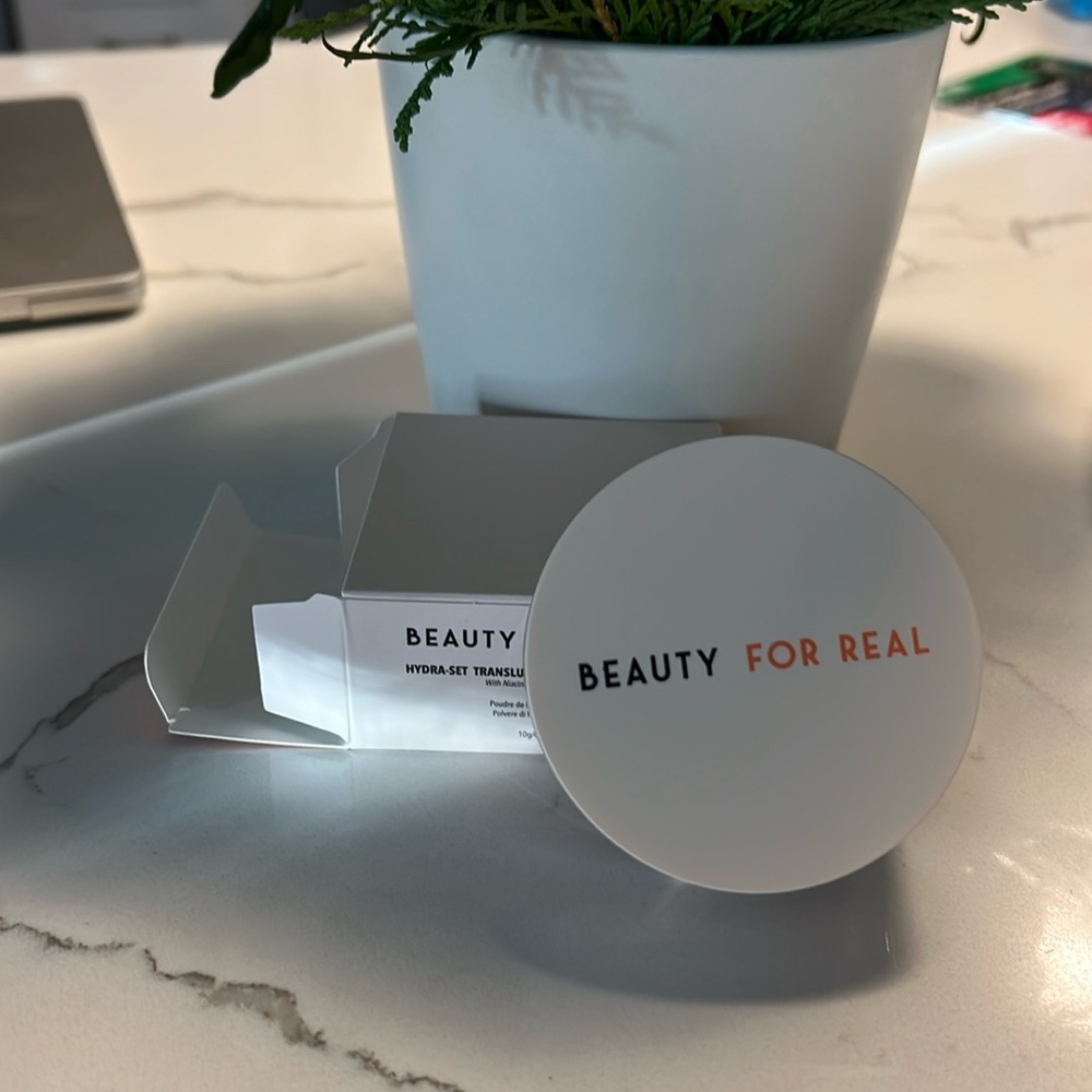 New in Box Beauty for Real Hydra-Set translucent finishing powder